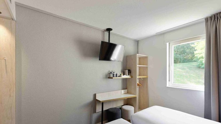 Kyriad Crepy-en-Valois Room
