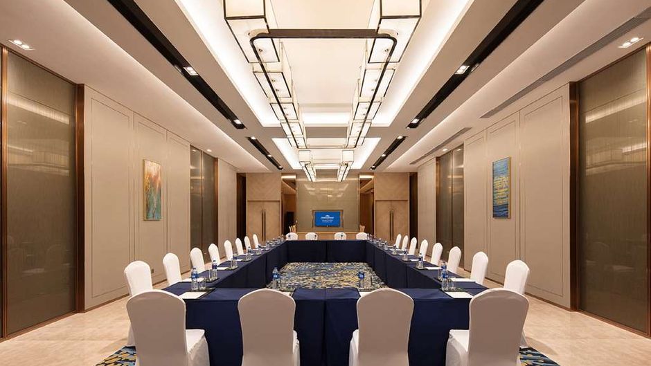 Howard Johnson by Wyndham Jimei Lake Plz Meeting