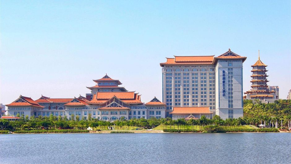 Wyndham Grand Plaza Royale Jimei Xiamen Exterior