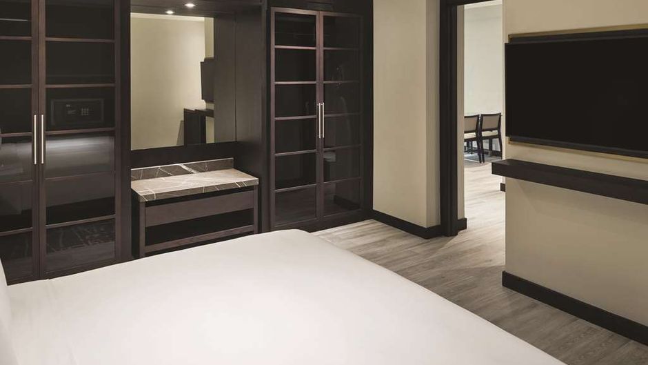 Hyatt Regency Al Kout Mall Kuwait City Suite