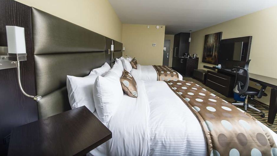 Hotel Levesque Room