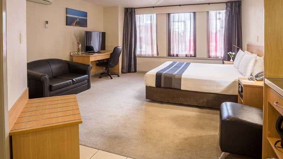 President Hotel Auckland Room