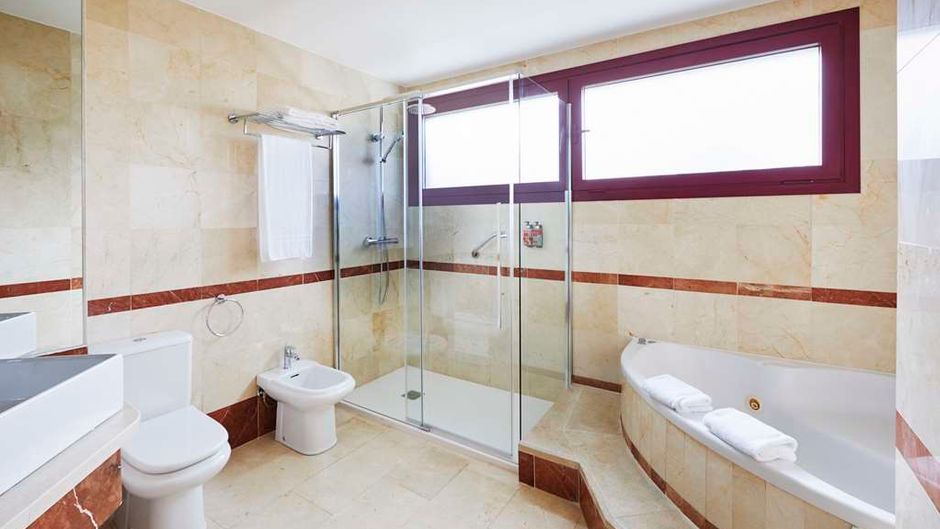 Hesperia Sevilla Suite