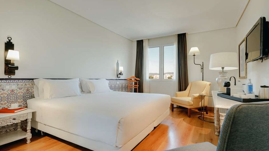 Hesperia Cordoba Room