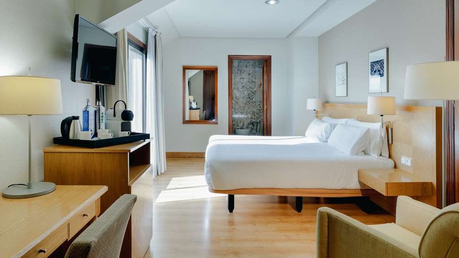 Hesperia Vigo Room