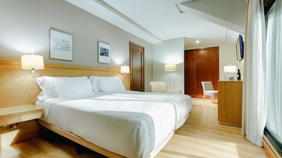 Hesperia Vigo Room