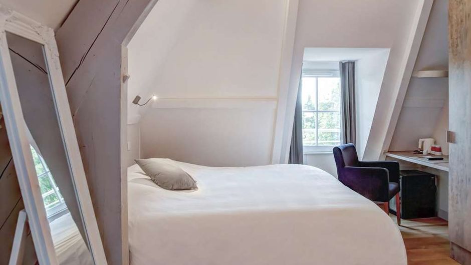 Le Chateau Du Bost Room