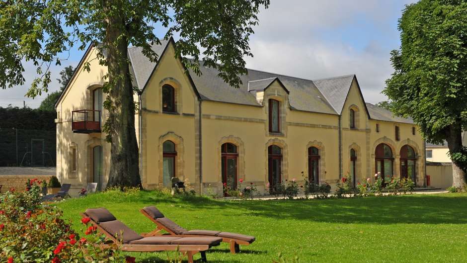 Hotel-Chateau de Bellefontaine Exterior
