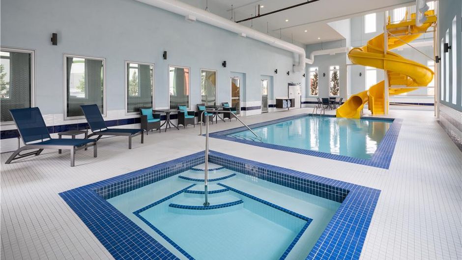 Best Western Premier Executive Residency Pool