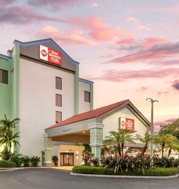 Best Western Plus Kendall Hotel & Suites