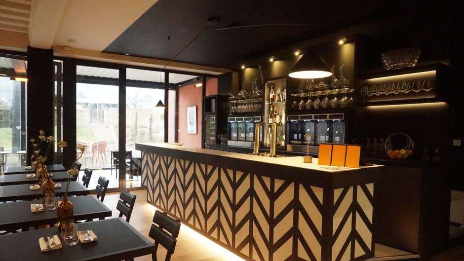 Castel de Tres Girard Restaurant
