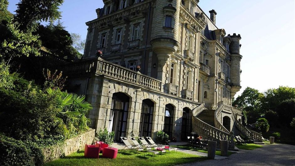 Chateau Clement Exterior