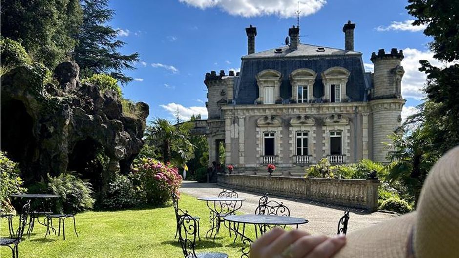 Chateau Clement Exterior