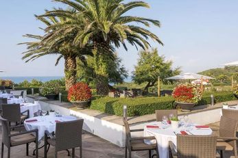 La Reserve Hotel & Residence