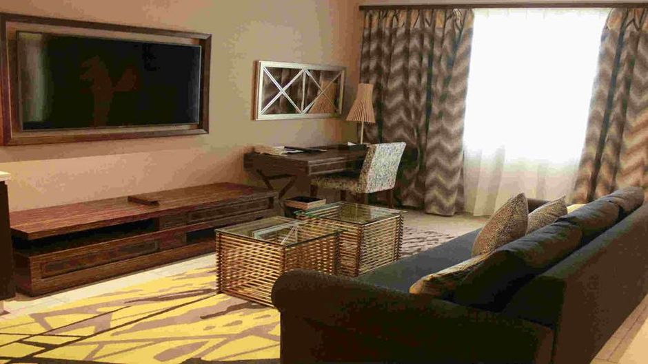 Neelkanth Sarovar Premiere, Lusaka Suite