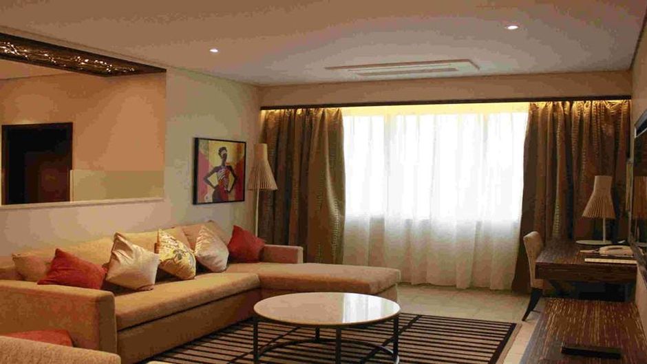 Neelkanth Sarovar Premiere, Lusaka Suite