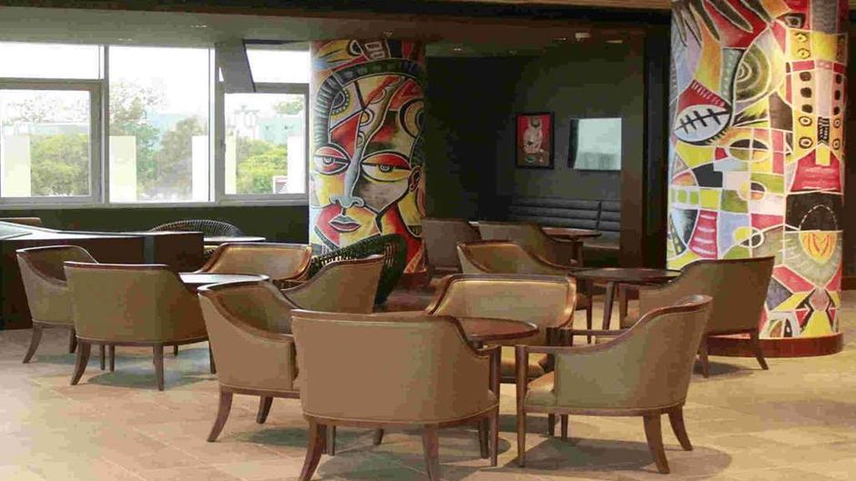 Neelkanth Sarovar Premiere, Lusaka Restaurant