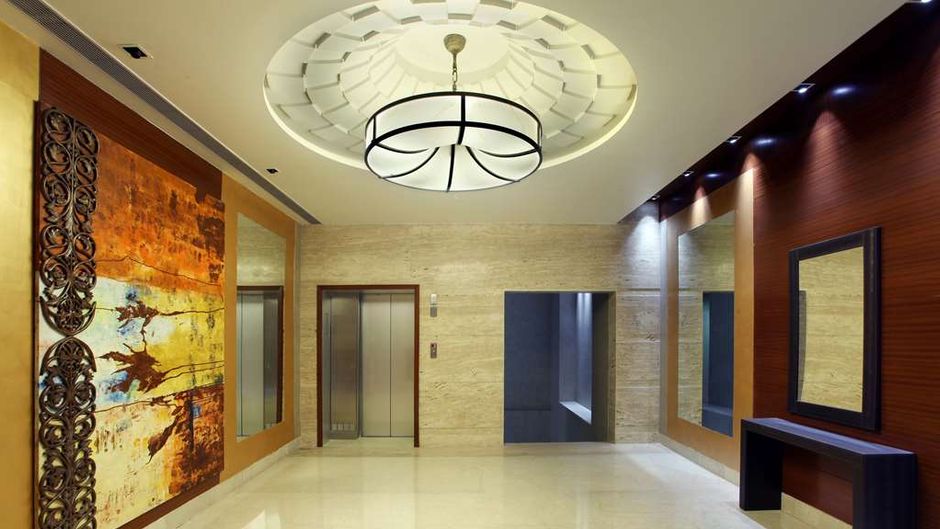 Mahagun Sarovar Portico Lobby
