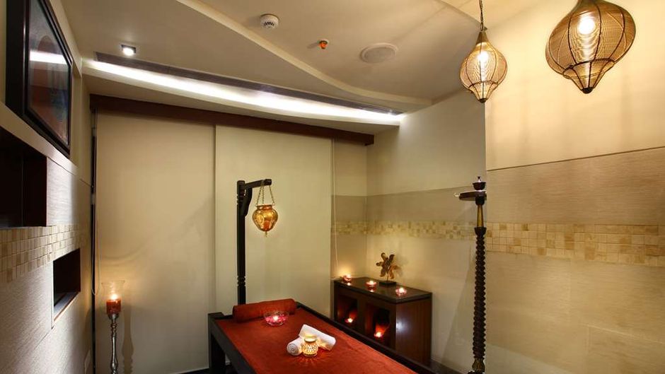 Mahagun Sarovar Portico Spa