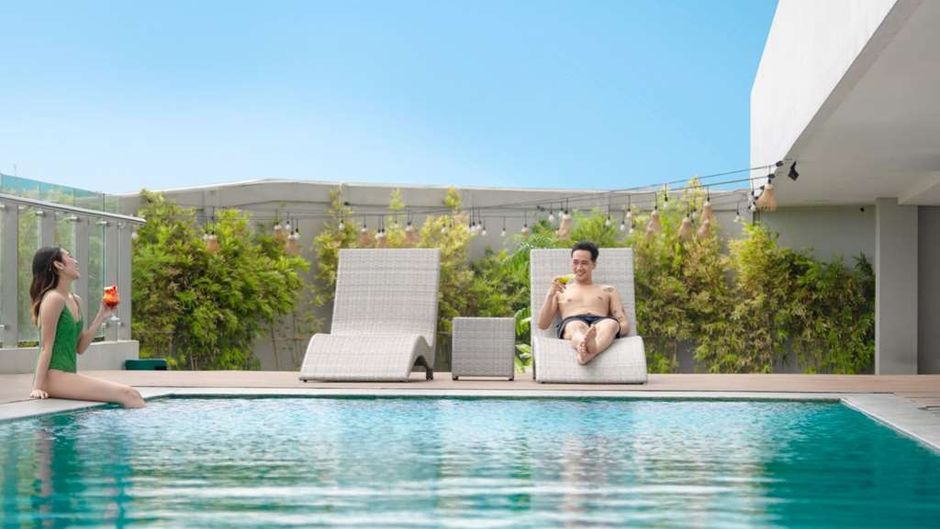 Golden Tulip Springhill Lampung Pool