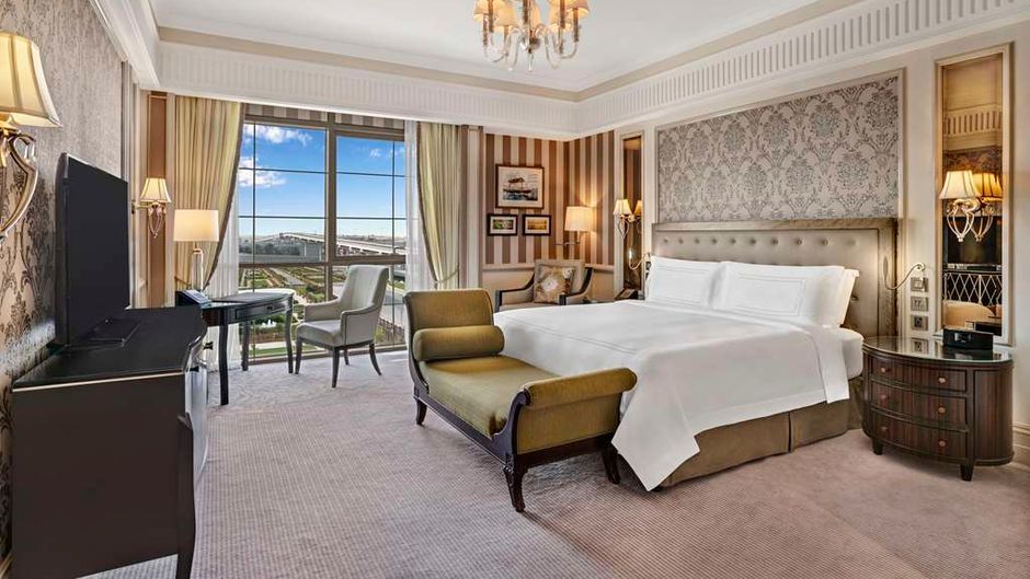 Al Habtoor Palace Room