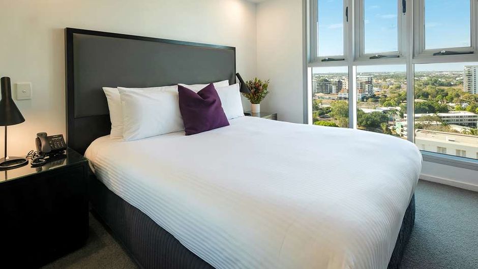 H on Mitchell Apartment Hotel Room