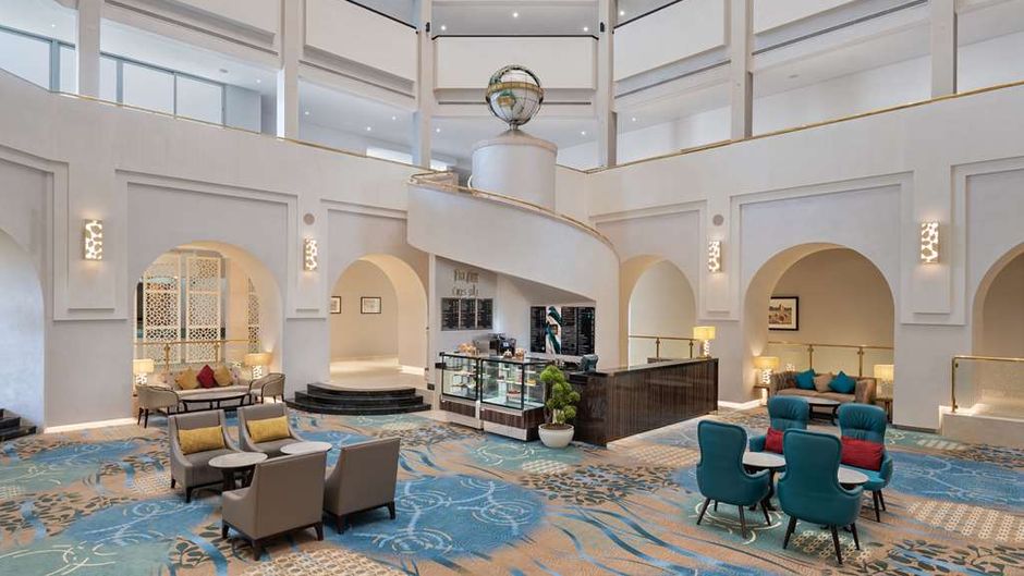 Radisson Blu Hotel & Resort Al Ain Lobby