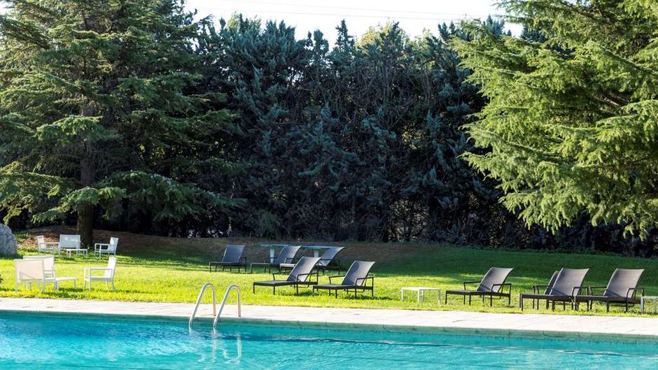 Best Western Domaine de Roquerousse Pool