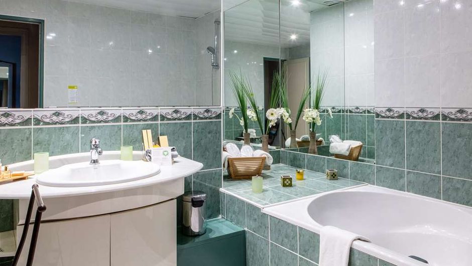Hotel Le Maxime Room