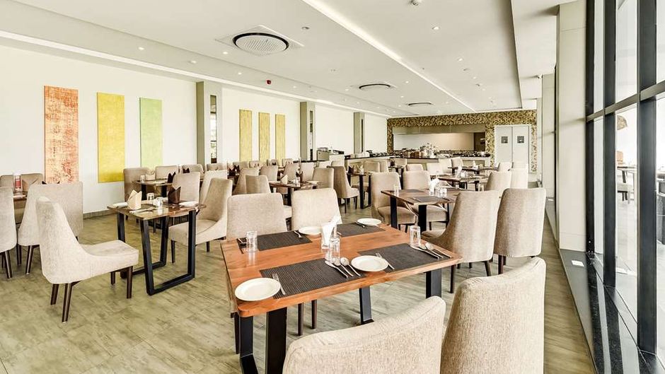 Ramada by Wyndham Bengaluru Yelahanka Restaurant