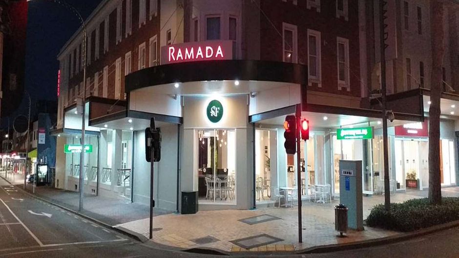 Ramada By Wyndham Hamilton City Center Exterior