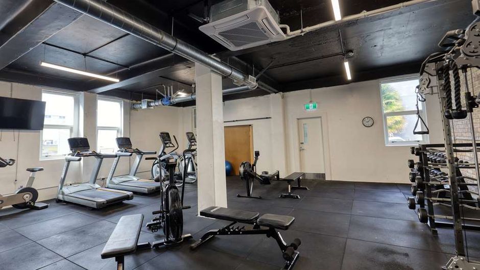 Ramada By Wyndham Hamilton City Center Health