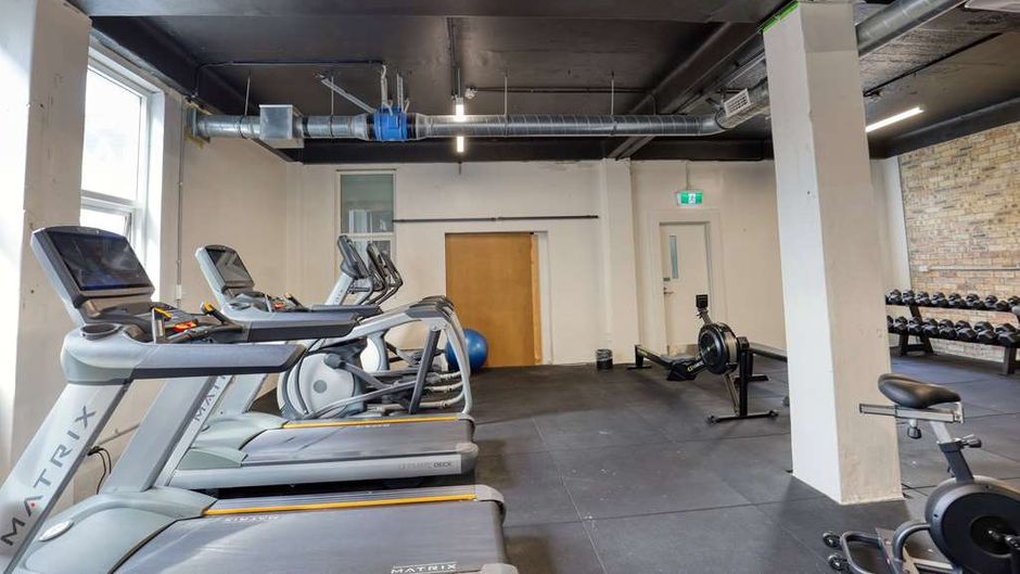 Ramada By Wyndham Hamilton City Center Health