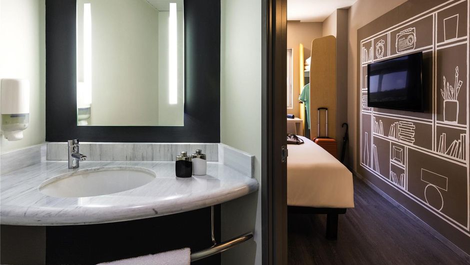 Ibis Torreon Room