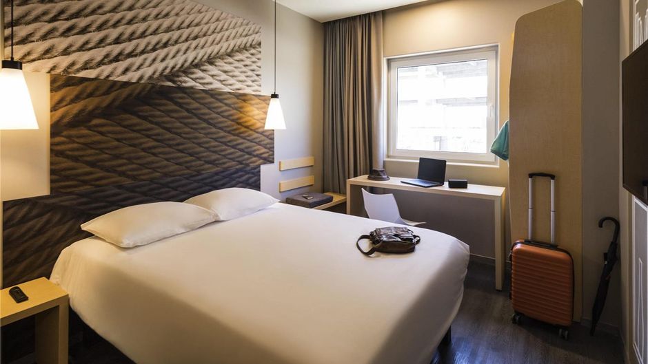 Ibis Torreon Room