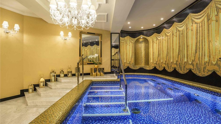 Bachleda Luxury Hotel MGallery Sofitel Pool