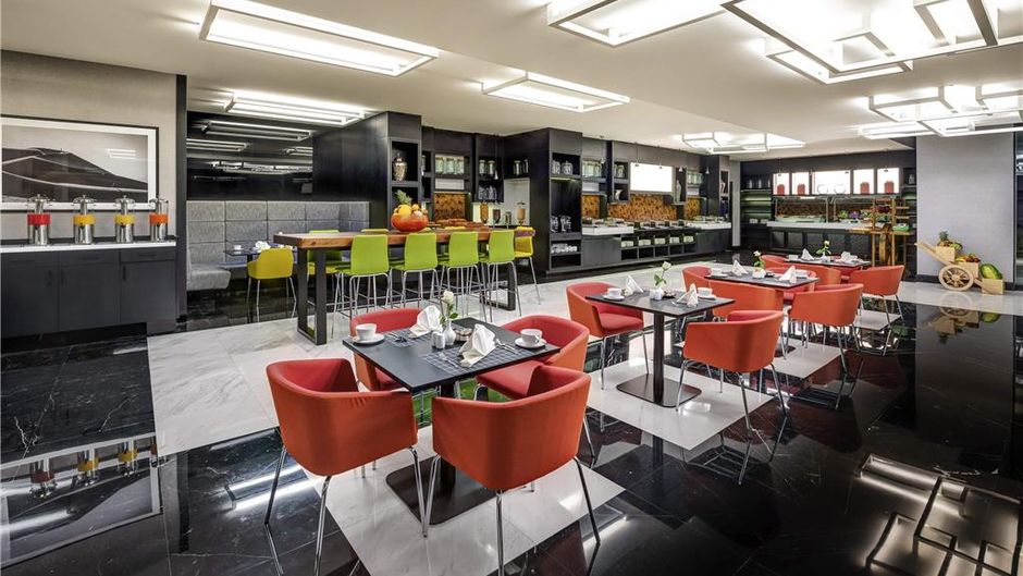 Novotel Sharjah Expo Center Restaurant