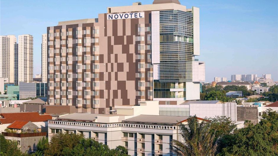 Novotel Jakarta Cikini Exterior