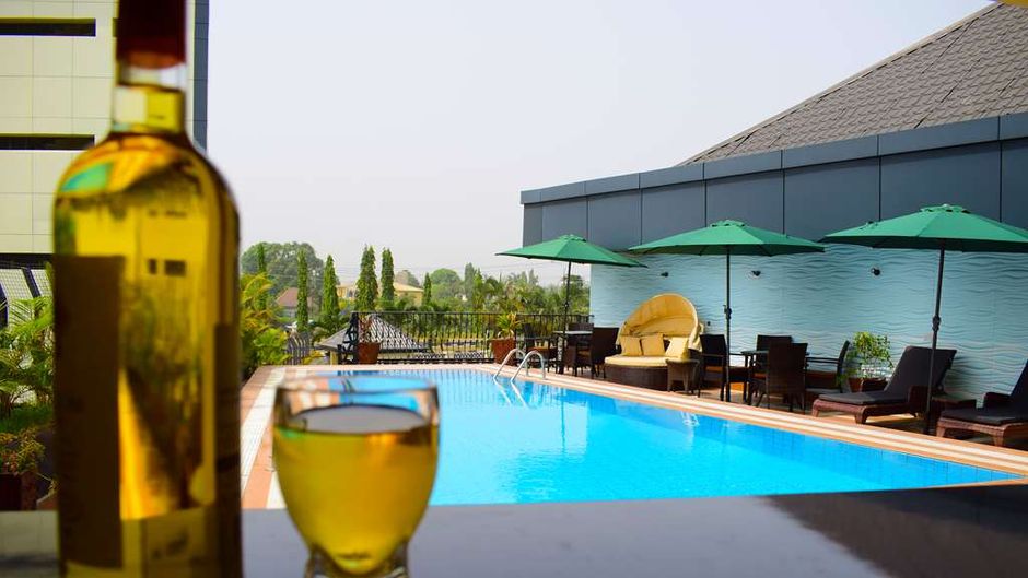 Monty Suites & Golf Uyo Pool