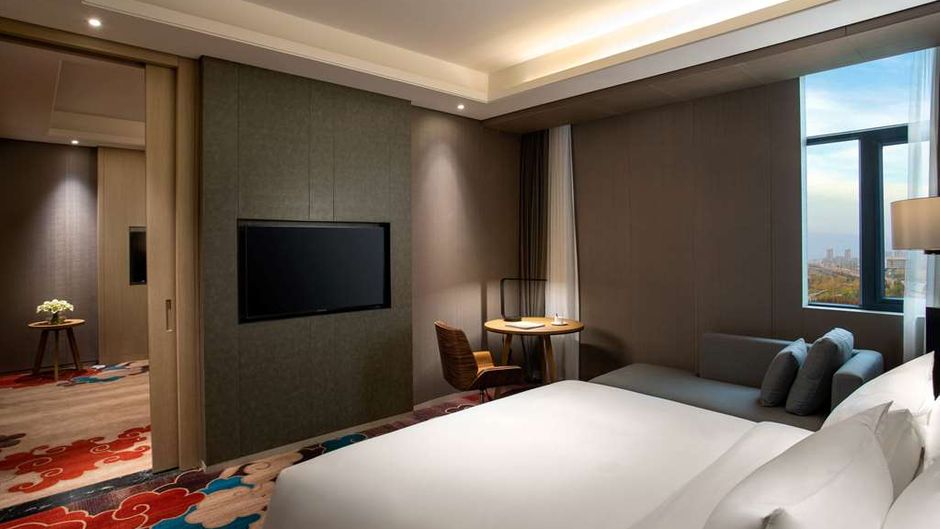 Ramada by Wyndham Zhengzhou Xinzheng Room