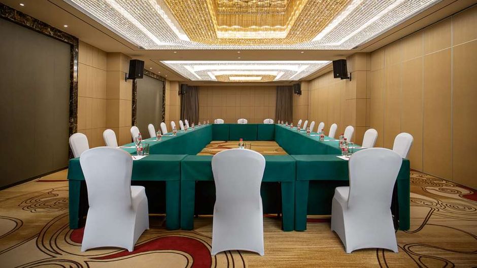 Ramada by Wyndham Zhengzhou Xinzheng Meeting