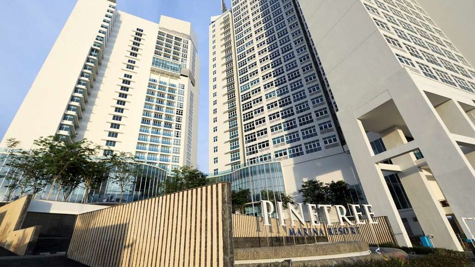 Pinetree Marina Resort Exterior