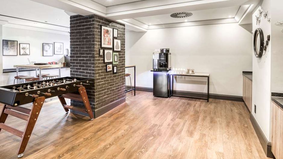 pentahotel Brussels City Centre Lobby
