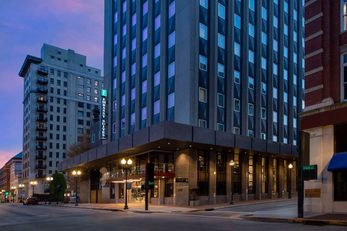 Embassy Suites Knoxville Downtown