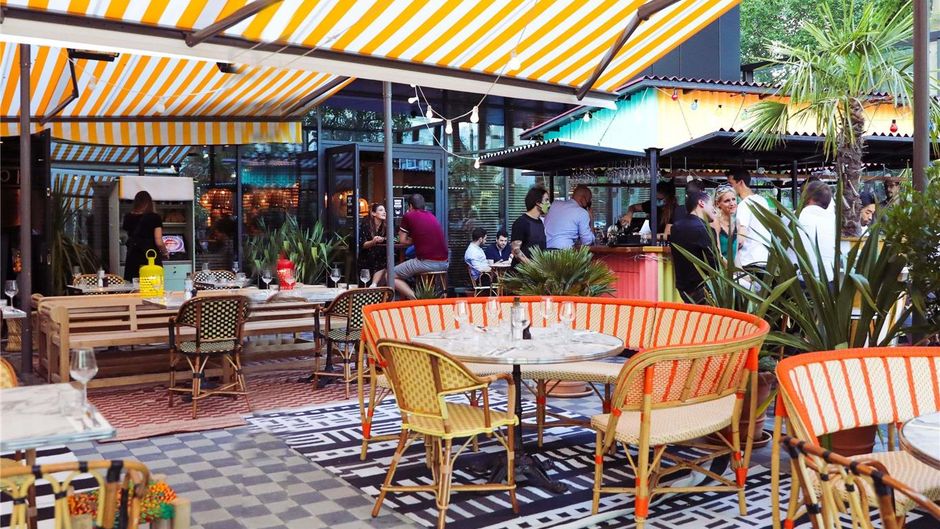 Mama Shelter Paris West Exterior
