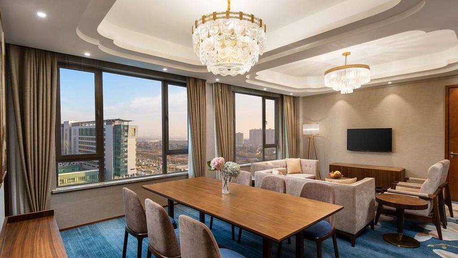 Ramada Encore Wyndham Wuhan Caidian Suite