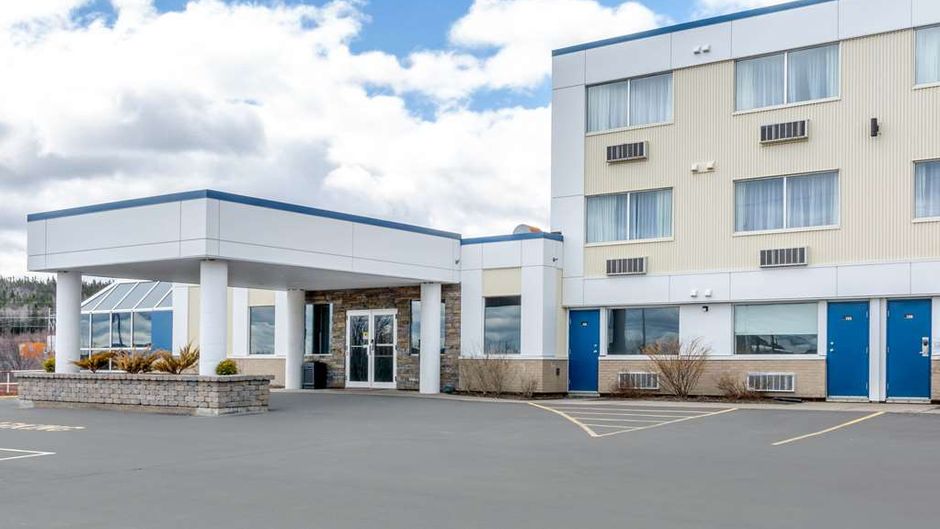 Quality Hotel Clarenville Exterior