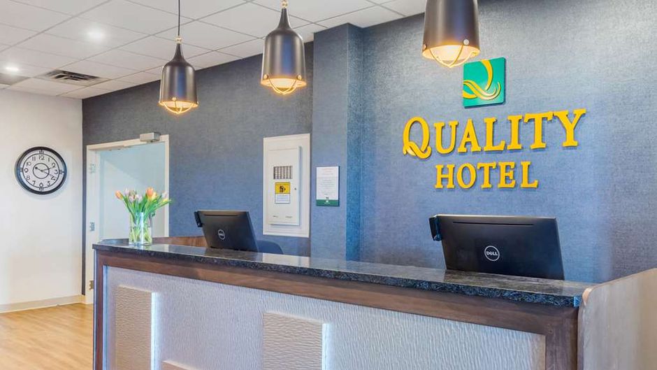 Quality Hotel Clarenville Lobby