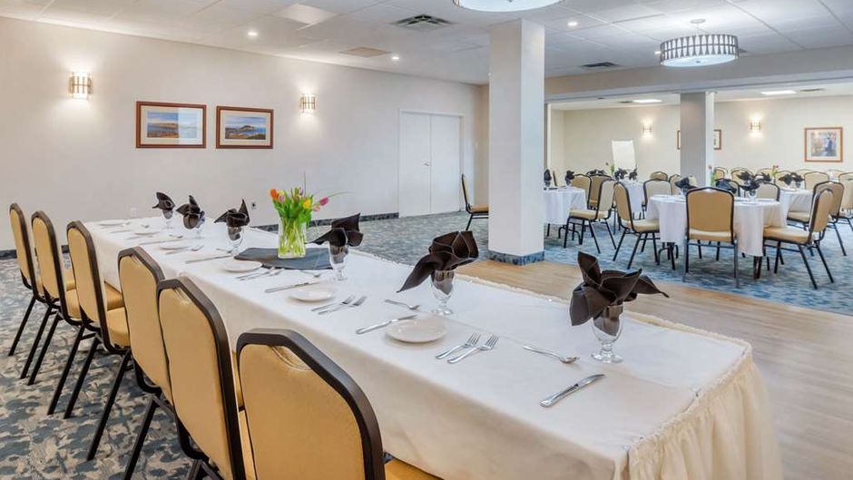 Quality Hotel Clarenville Meeting