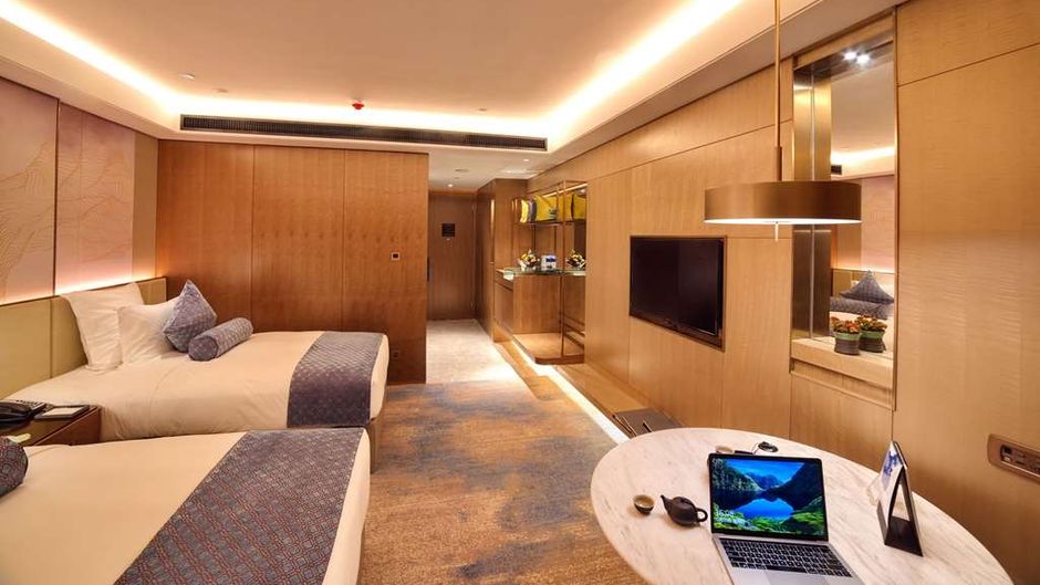 Wyndham Grand Plaza Royale Powerlong Room
